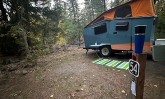 Camping near Fivemile Butte Lookout: Toll Bridge Park, Hood River, Oregon