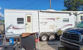 Camping near Lake Manatee State Park Campground: Horseshoe Cove RV Resort, Bradenton, Florida