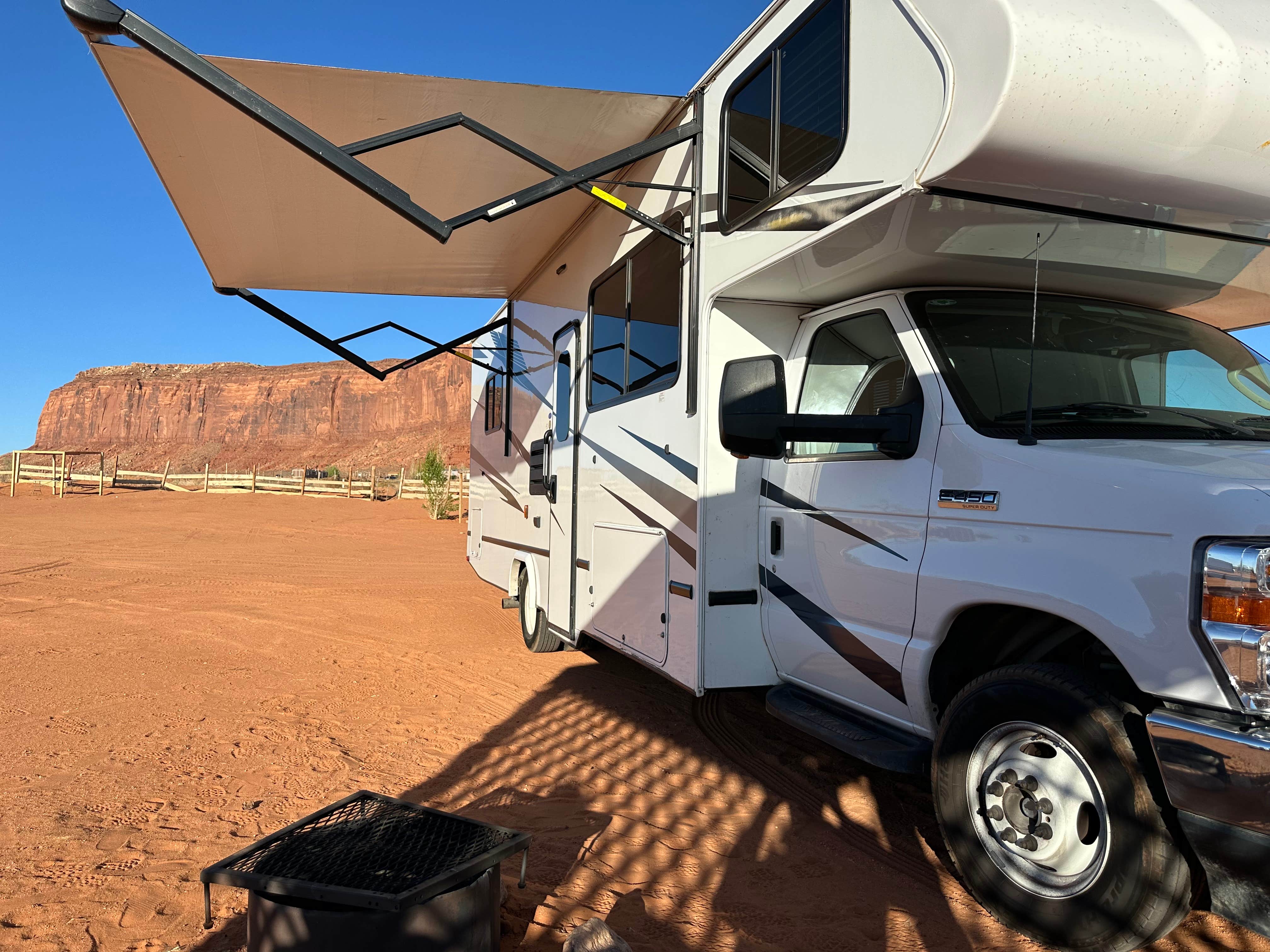 Rodolphe R.'s photo of rv camping at Hummingbird Campground near Monument Valley, AZ
