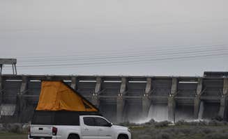 Grant M.'s photo of a dispersed camping area at ice harbor dam near Lake Sacajawea