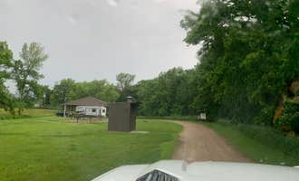 Camping near Reiff Park: Stieneke Area Park, Quimby, Iowa