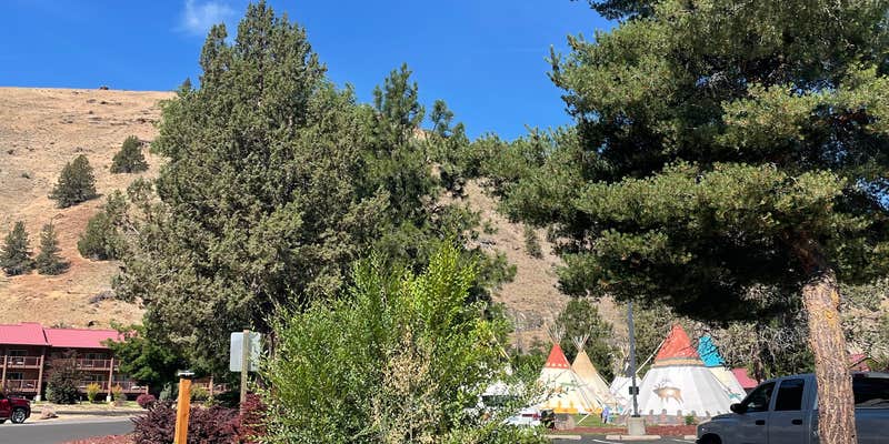 Camper submitted image from Kah-Nee-Ta High Desert RV Park