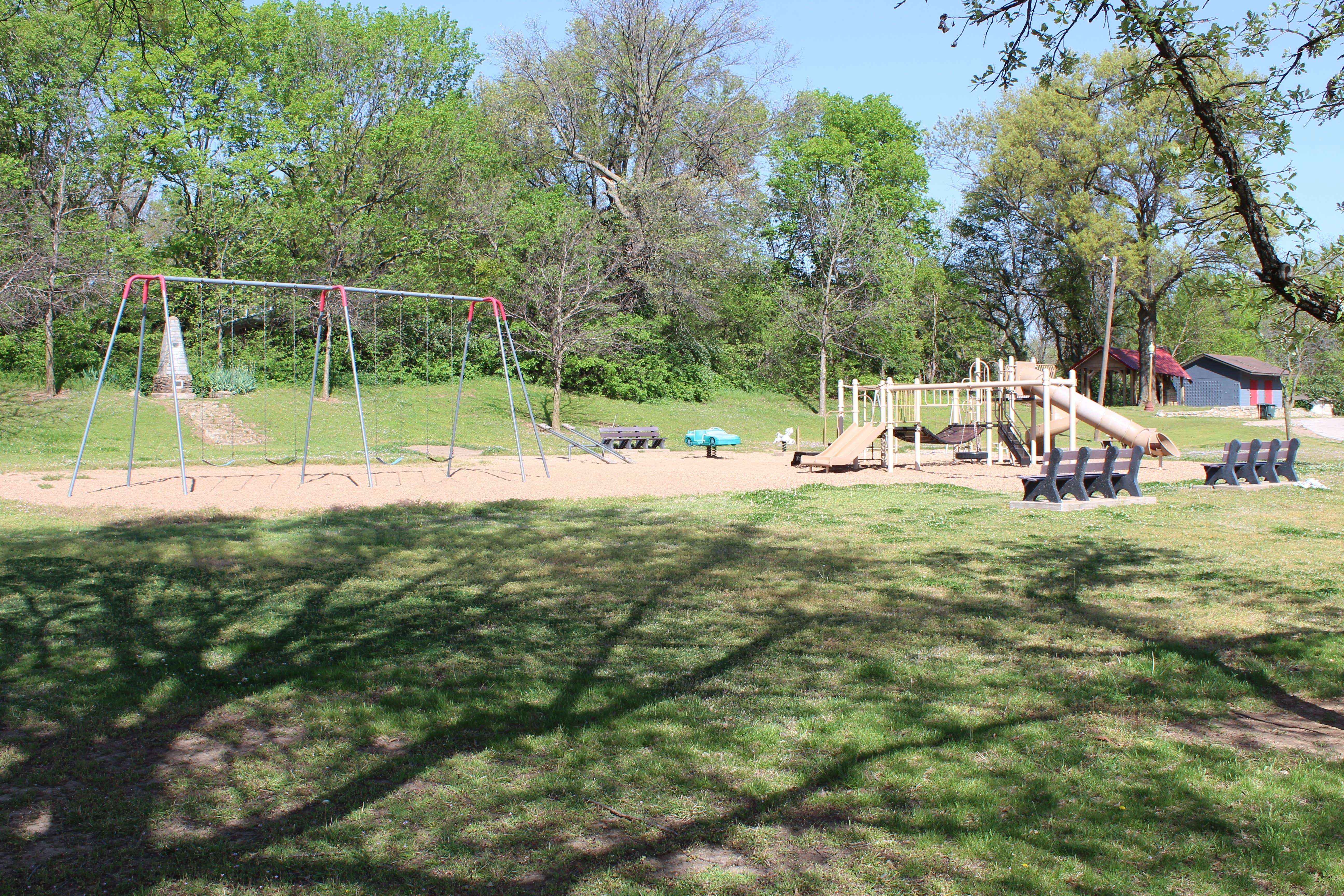 Camping near Newman Park: Cave Park, Winfield, Kansas