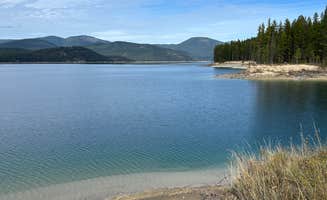 TexasRed (.'s photo of a dispersed camping area at Lake Koocanusa peninsula near Trout Creek, MT