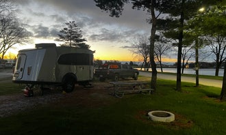 Camping near Channahon State Park Campground: Leisure Lake Membership Resort, Joliet, Illinois