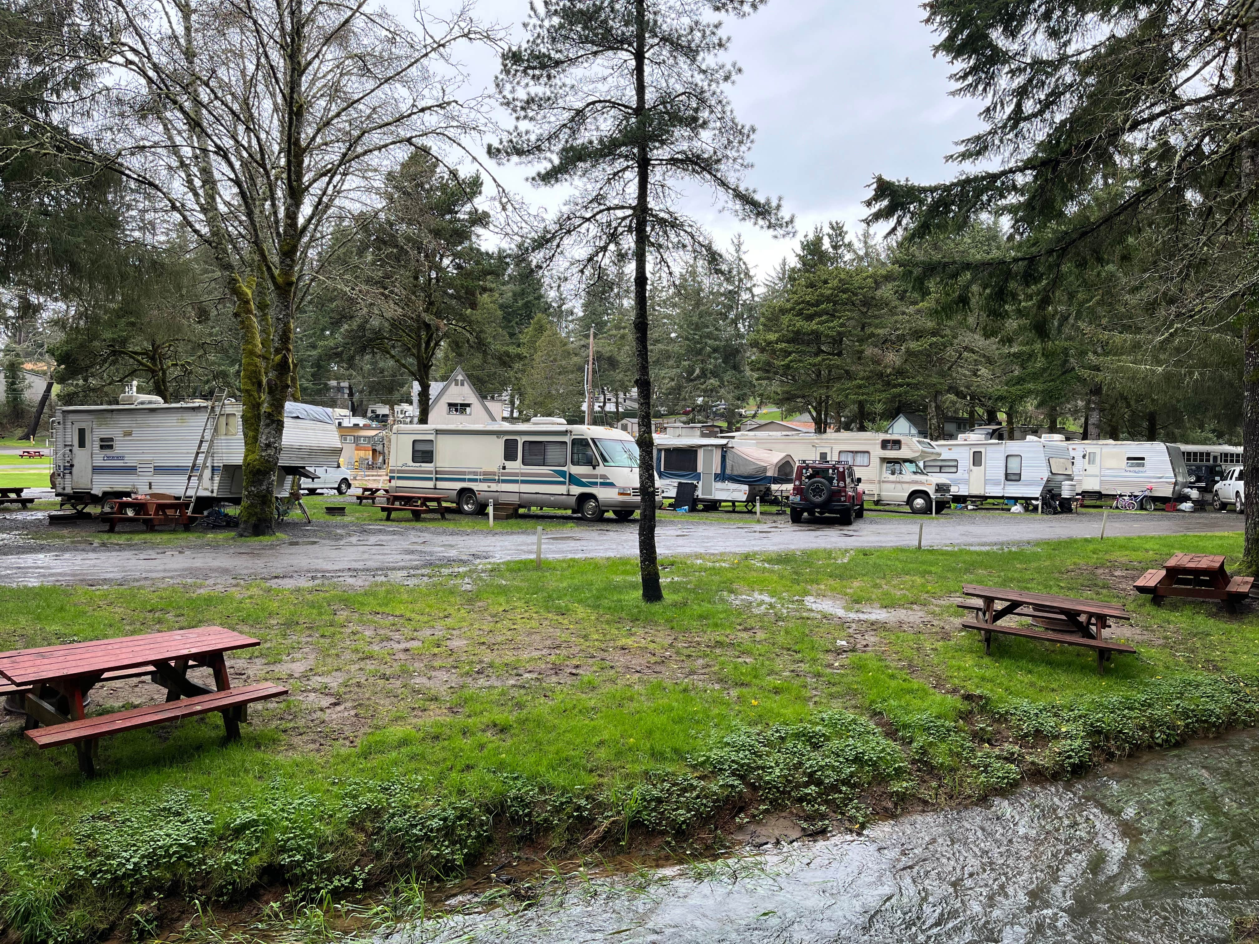 Camping near Devil’s Lake State Recreation Area Campground: Lincoln City KOA, Neotsu, Oregon