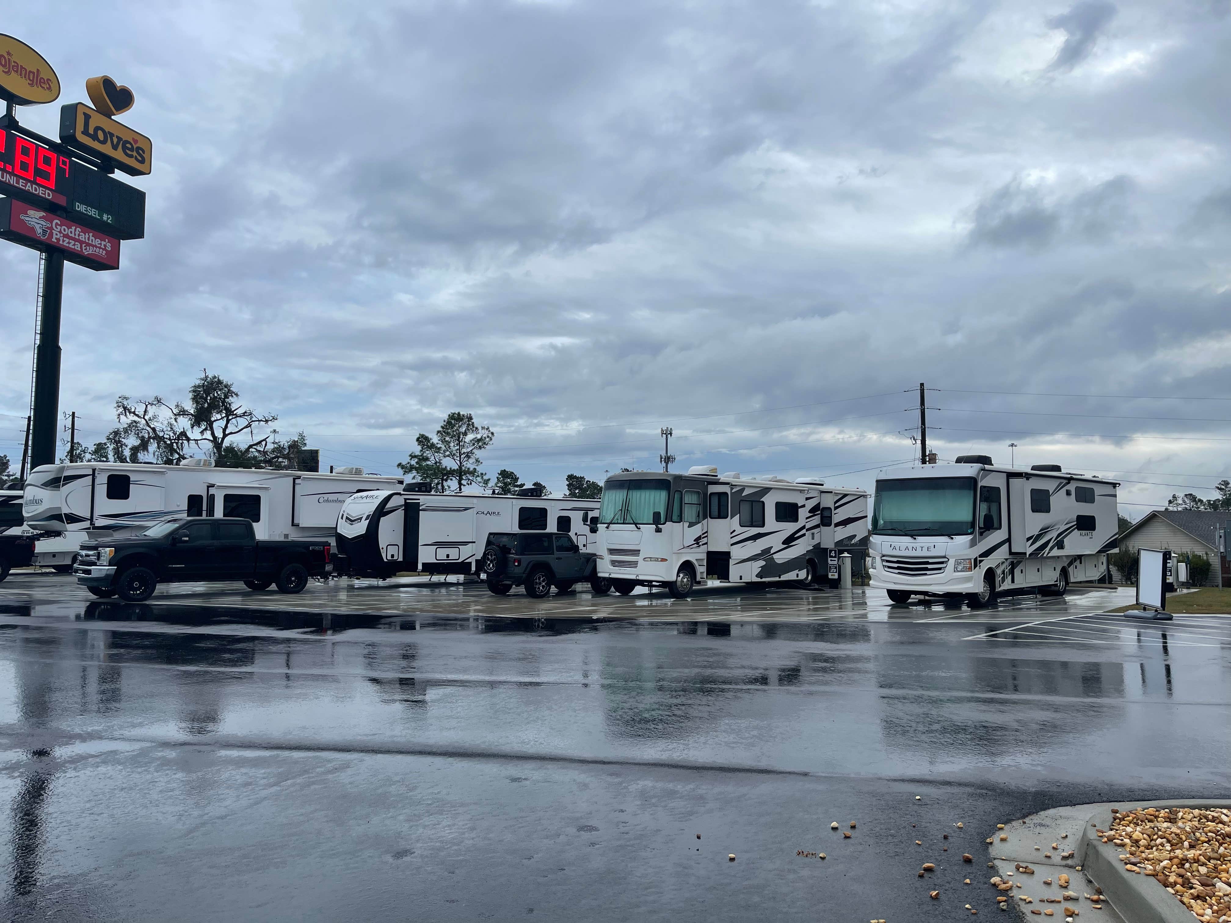 Camper submitted image from Love's RV Hookup-Valdosta GA 550 - 1