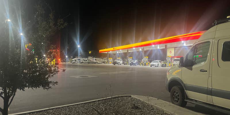 Camper submitted image from Love’s Travel Stop - Willcox