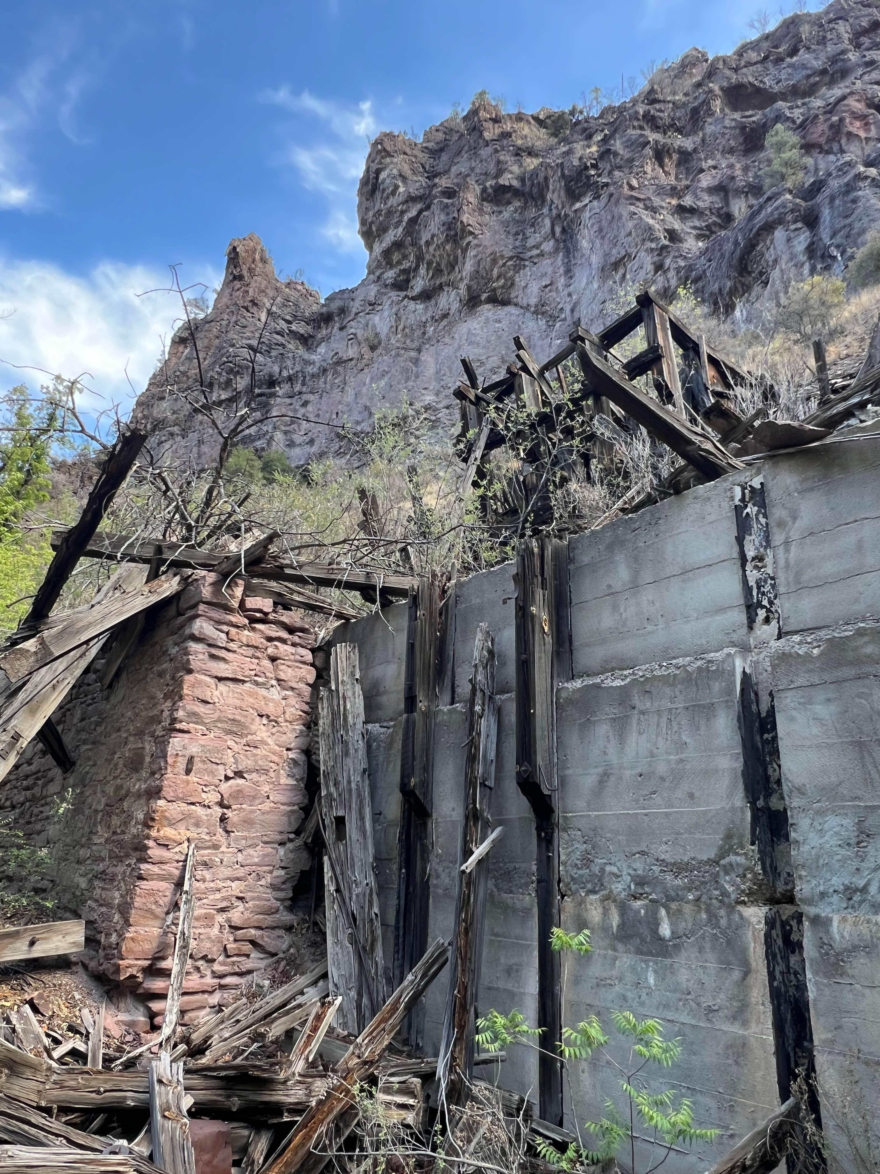Camping near Pueblo Park: Mineral Creek Trailhead, Glenwood, New Mexico