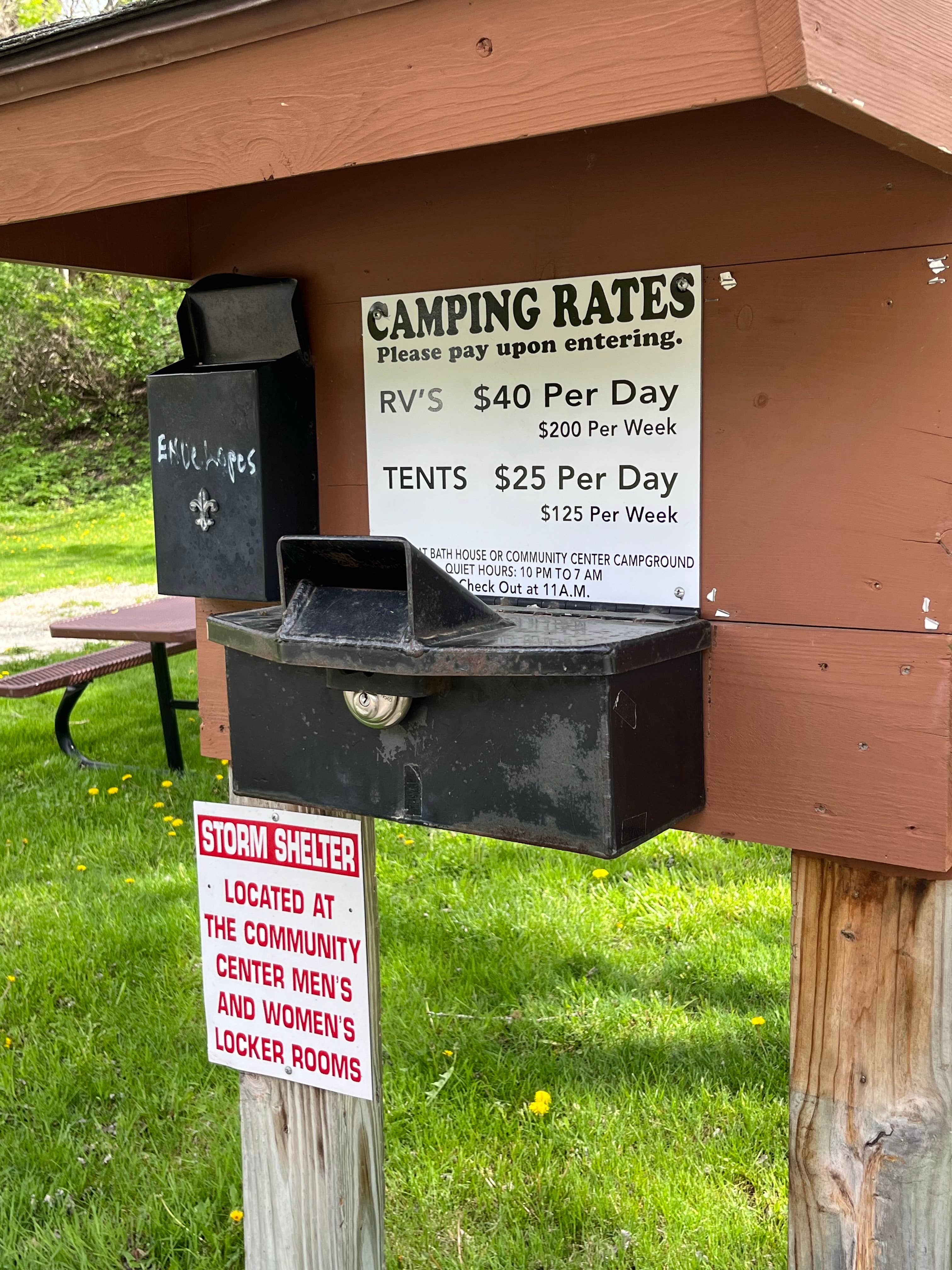 Camping near Oak Ridge / Wet Bark Recreation Area — R.J.D. Memorial Hardwood State Forest: Sylvan City Park, Lanesboro, Minnesota