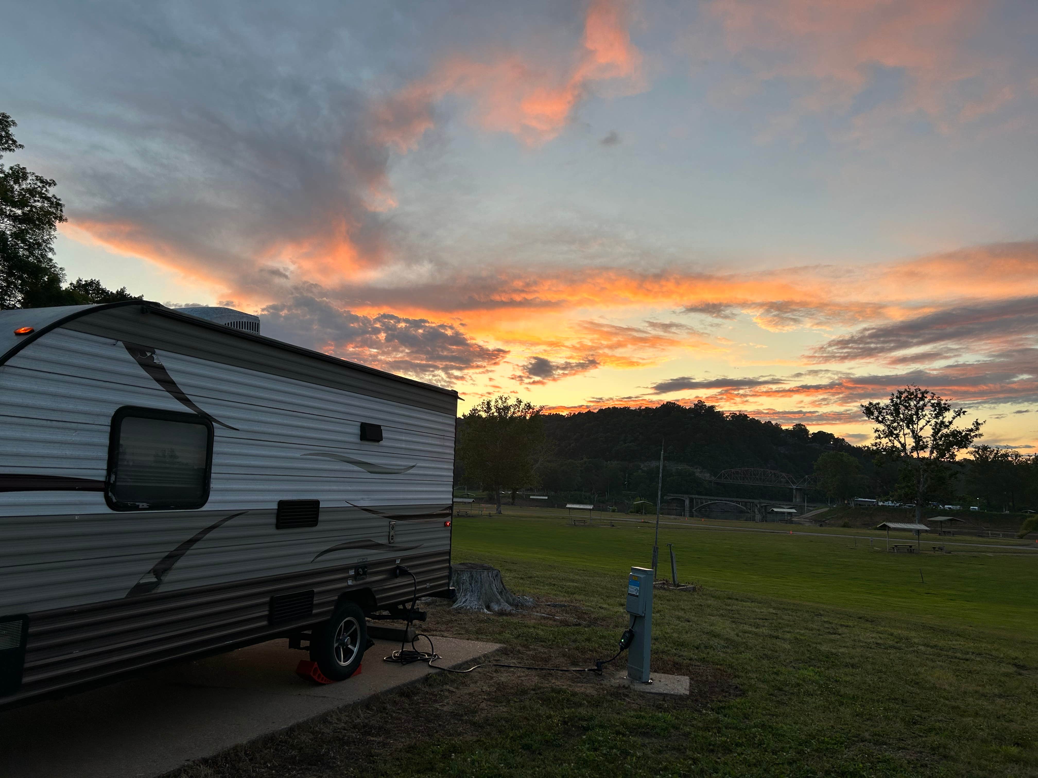 Camping near Swan Creek: River Run Park, Forsyth, Missouri