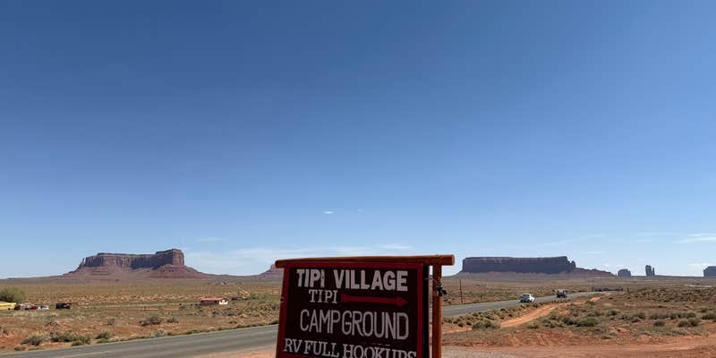 Camper submitted image from Monument Valley Tipi Village