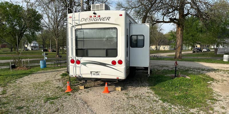Camper submitted image from Norman No.1 Museum RV Park