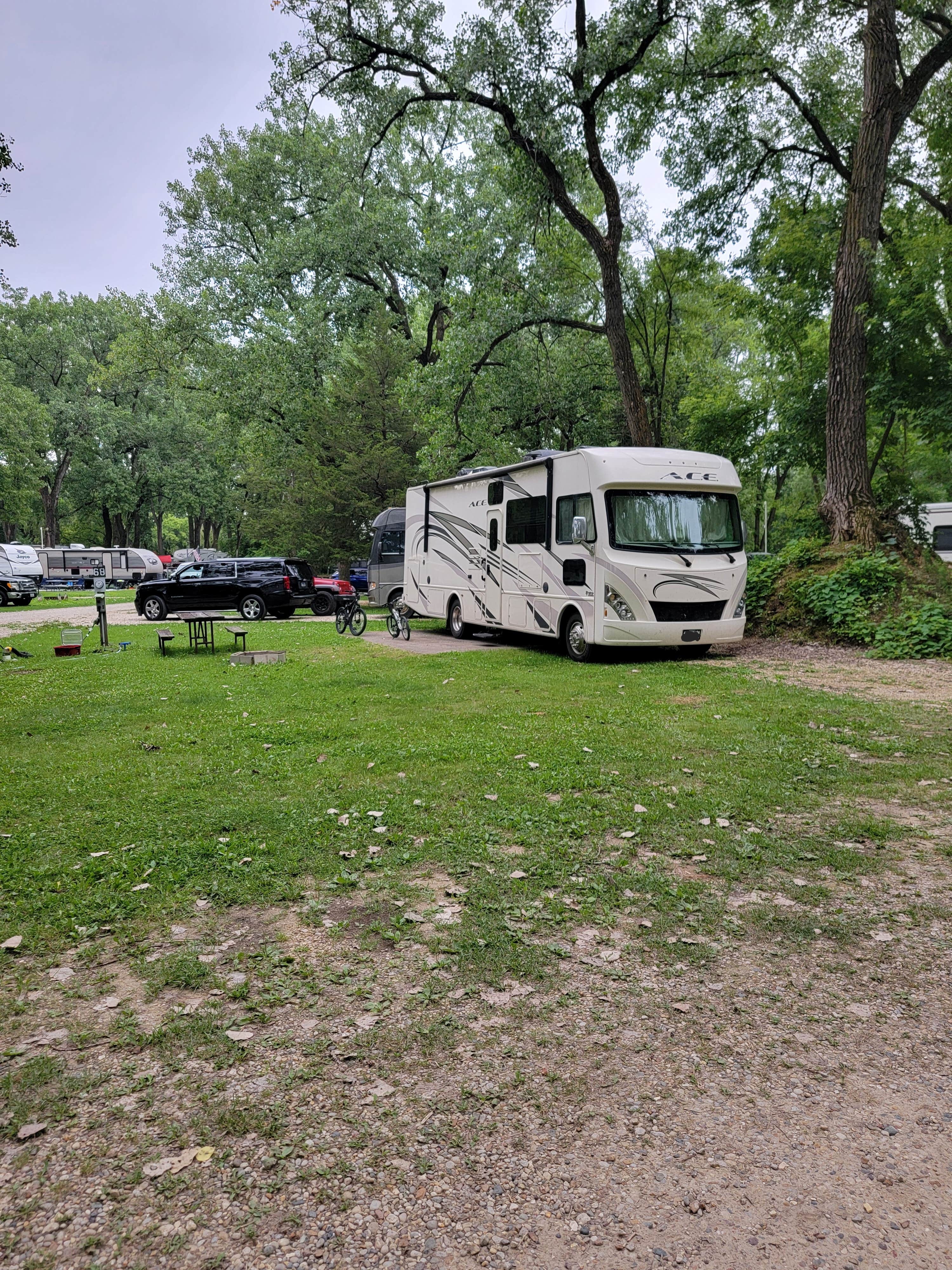 Camping near Crazy Horse Campground: Pearl Lake Beach, South Beloit, Illinois