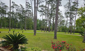 Camping near Fontainebleau State Park Campground: Pinecrest RV Park, Slidell, Louisiana