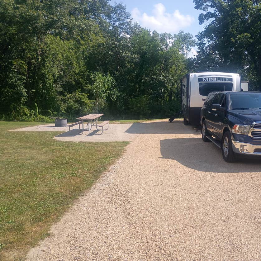 Pinicon Ridge Park Camping | Central City, Iowa