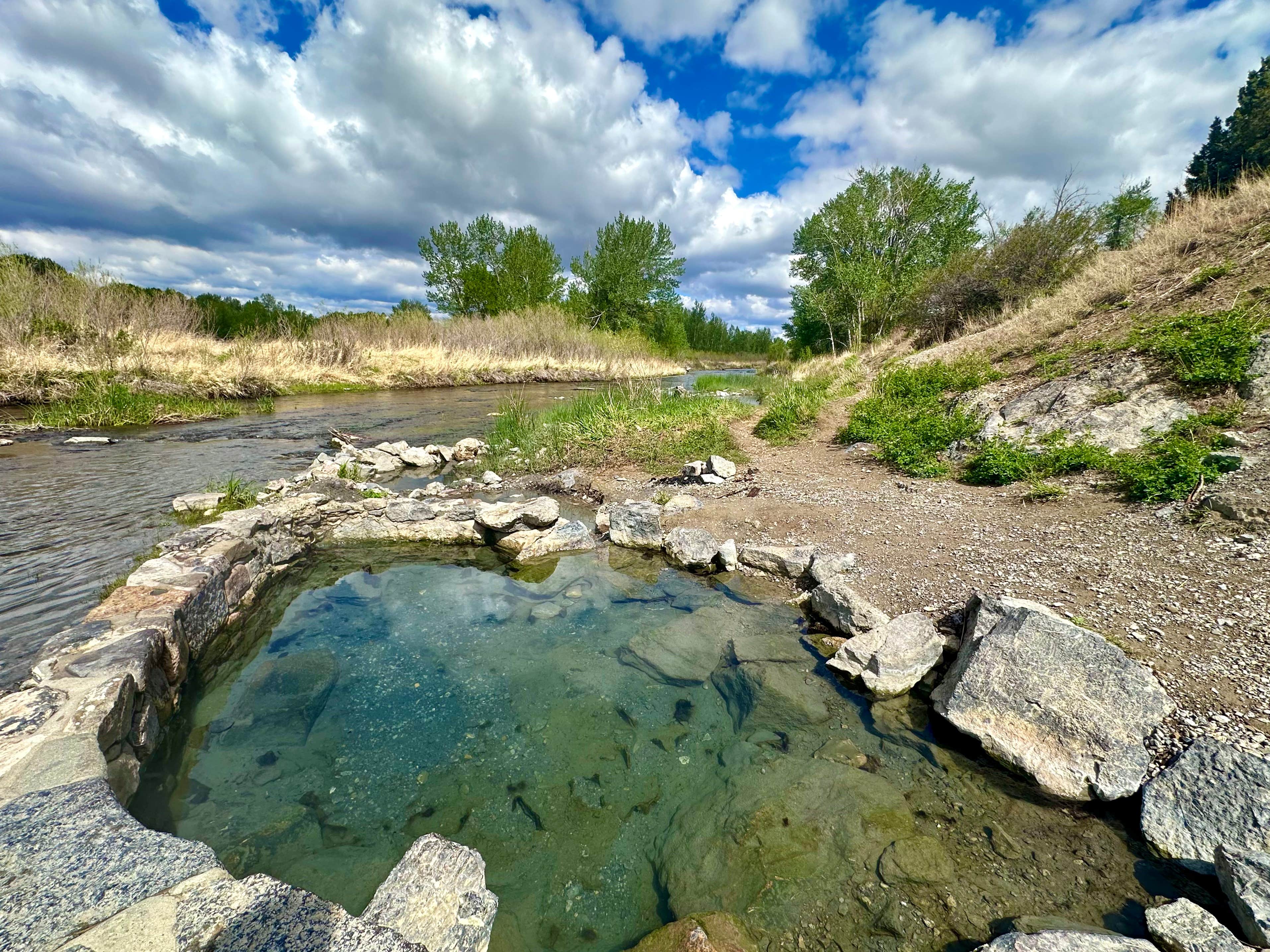Camping near Pigeon Creek: Point of Rocks Jefferson River Campsite, Whitehall, Montana