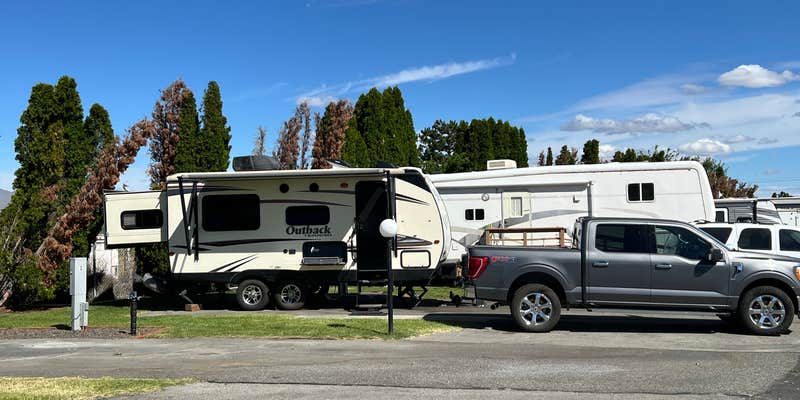 Camper submitted image from Red Mountain RV park