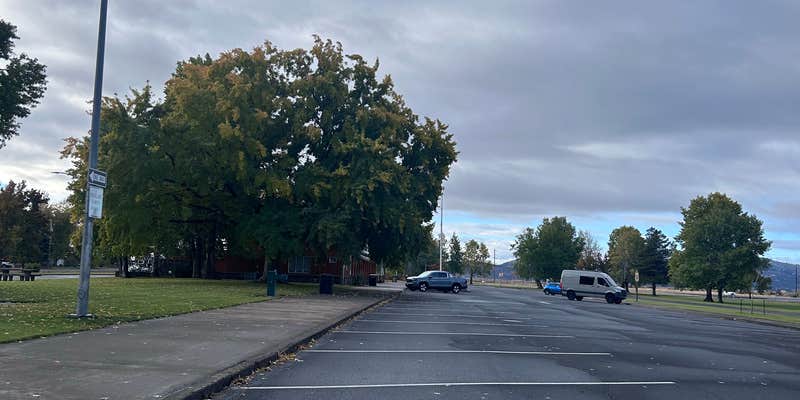 Camper submitted image from Klamath Rest Area