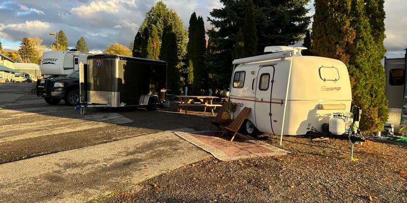 Camper submitted image from River Walk RV Park