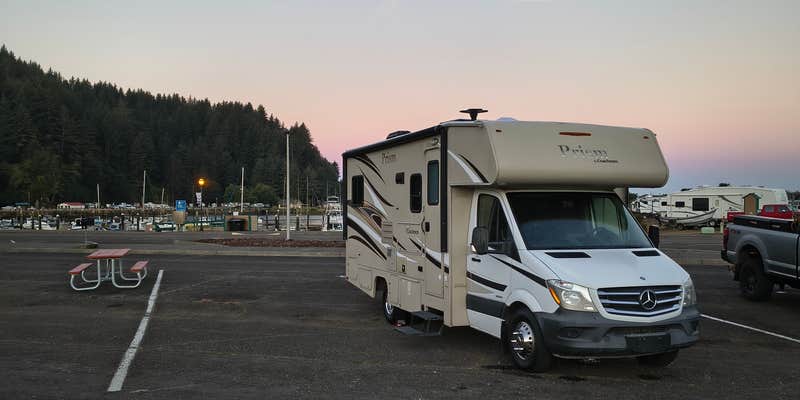 Camper submitted image from Salmon Harbor Marina