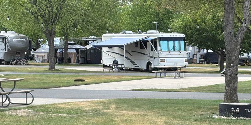Camper submitted image from Sun Retreats Silver Lake