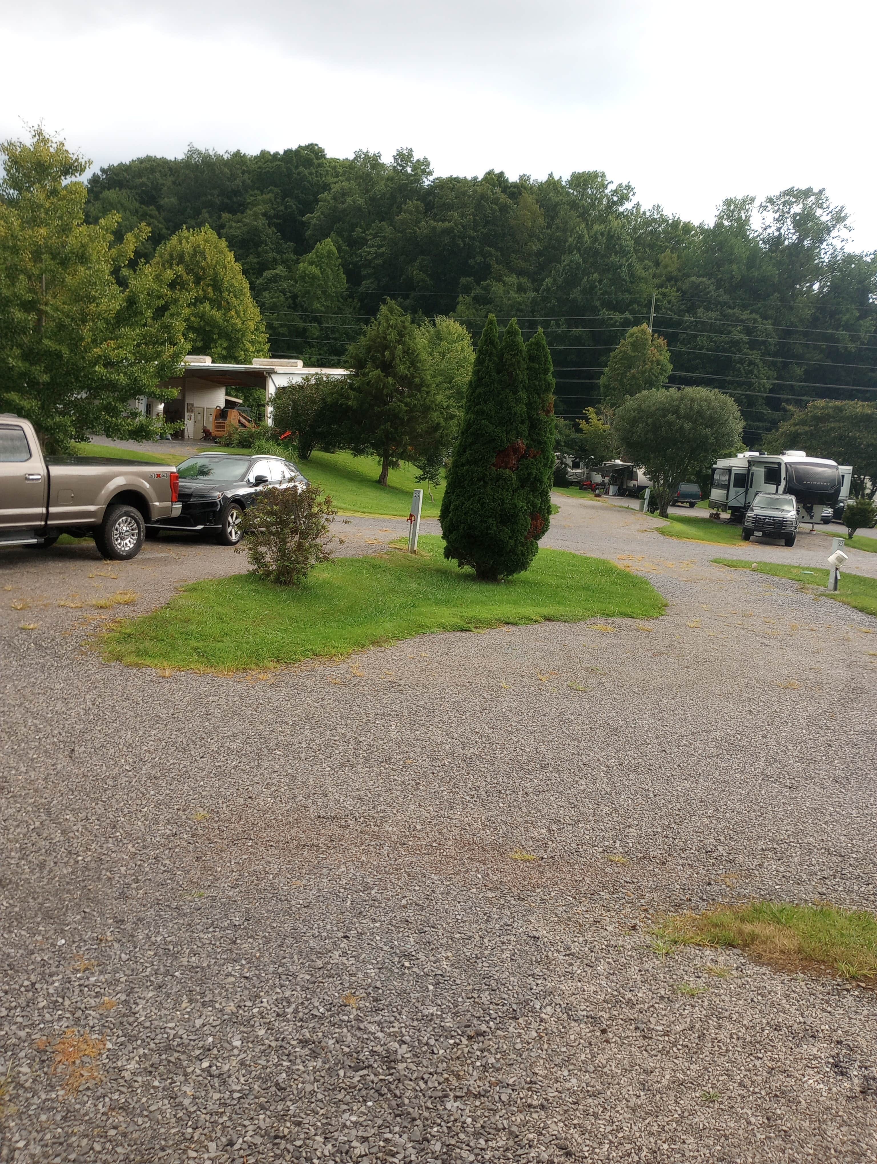 Camping near Elkmont Campground — Great Smoky Mountains National Park: Smoker Holler RV Resort, Townsend, Tennessee