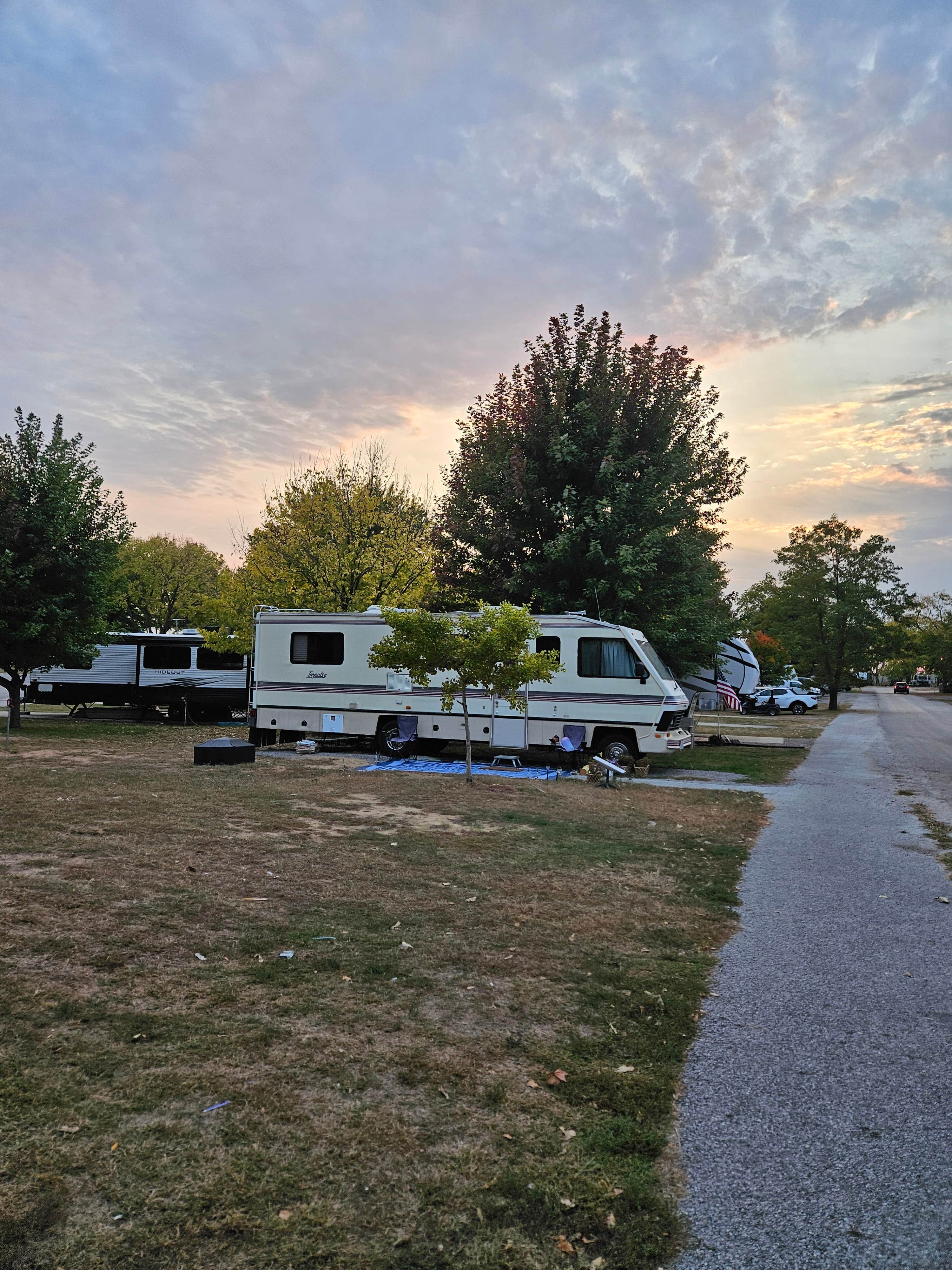 Camping near Virginia Grove Rec Area: Sturgeon Bay Park and Campground, Oakville, Illinois