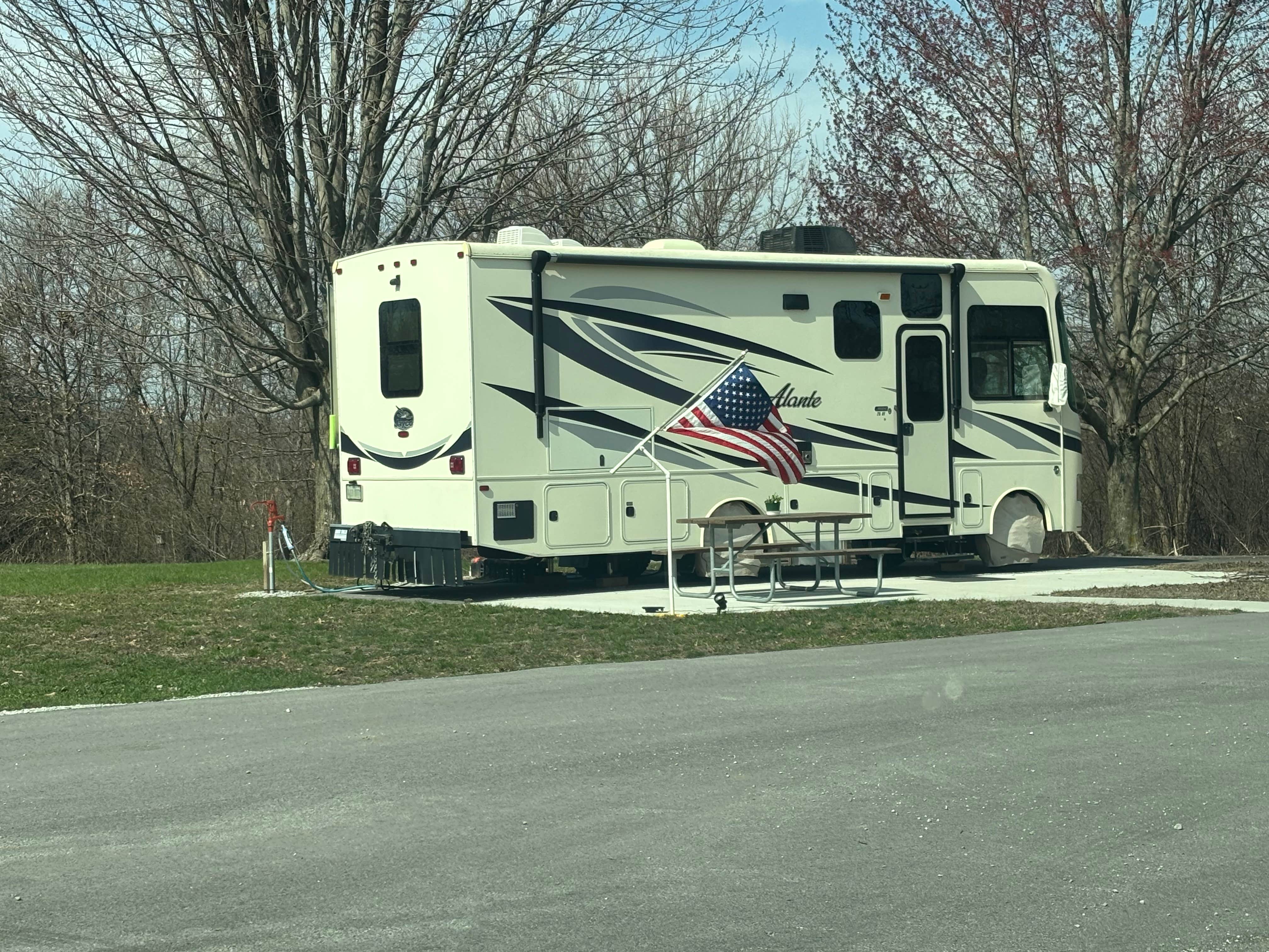 Camping near Camelot Campground Quad Cities USA: Summit Campground - West Lake Park, Davenport, Iowa