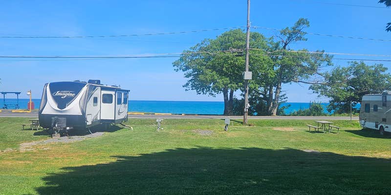 Camper submitted image from Sunset Harbor RV and Cabins