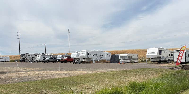 Camper submitted image from Tall Town RV