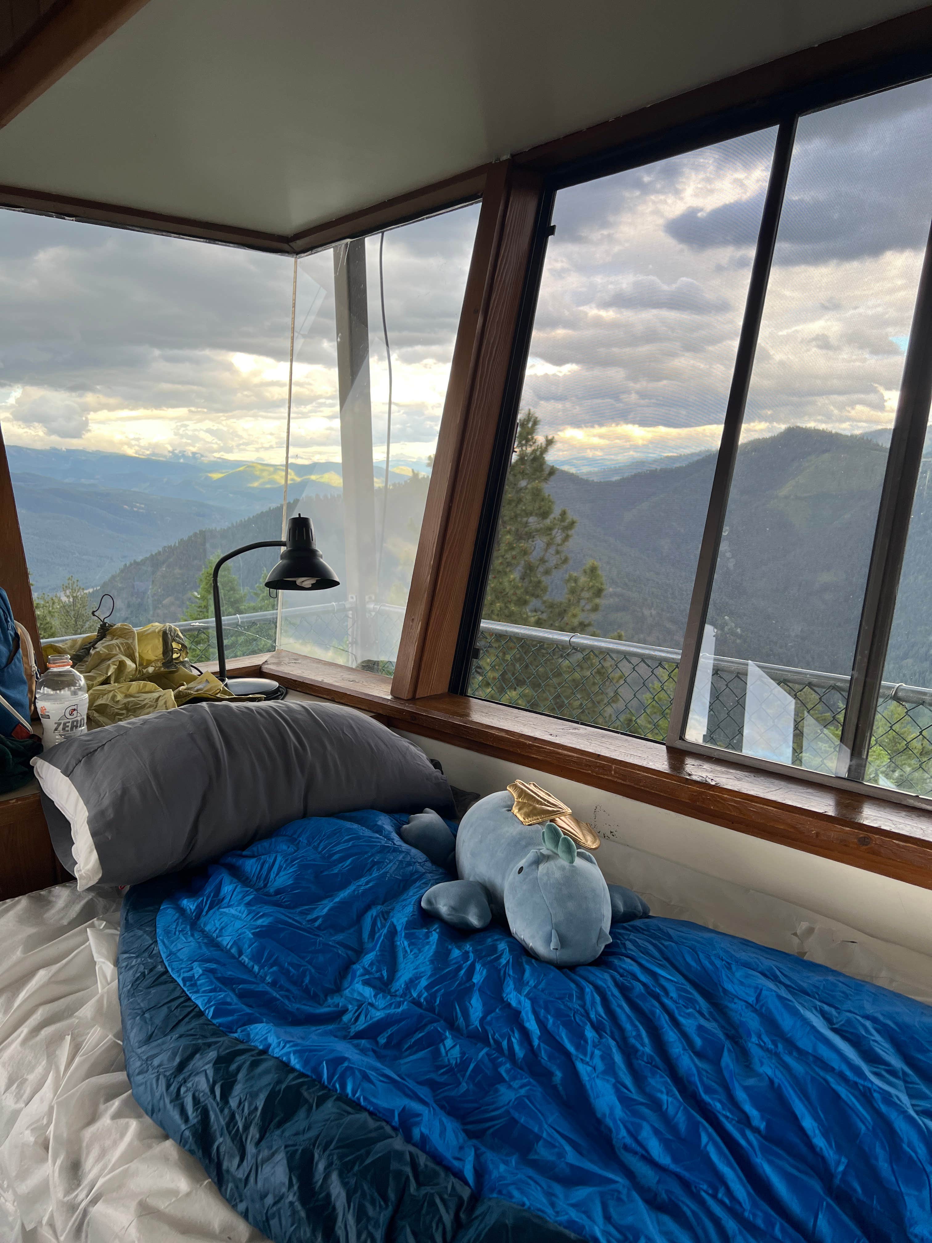 Camper submitted image from Thompson Peak Lookout Tower - 5