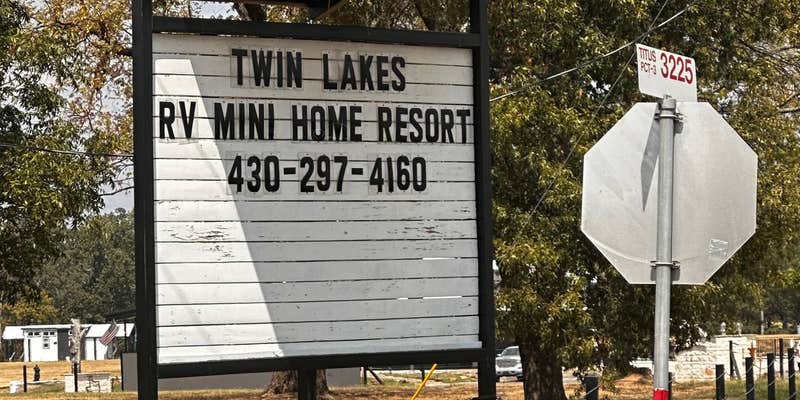 Camper submitted image from Twin Lakes Resort