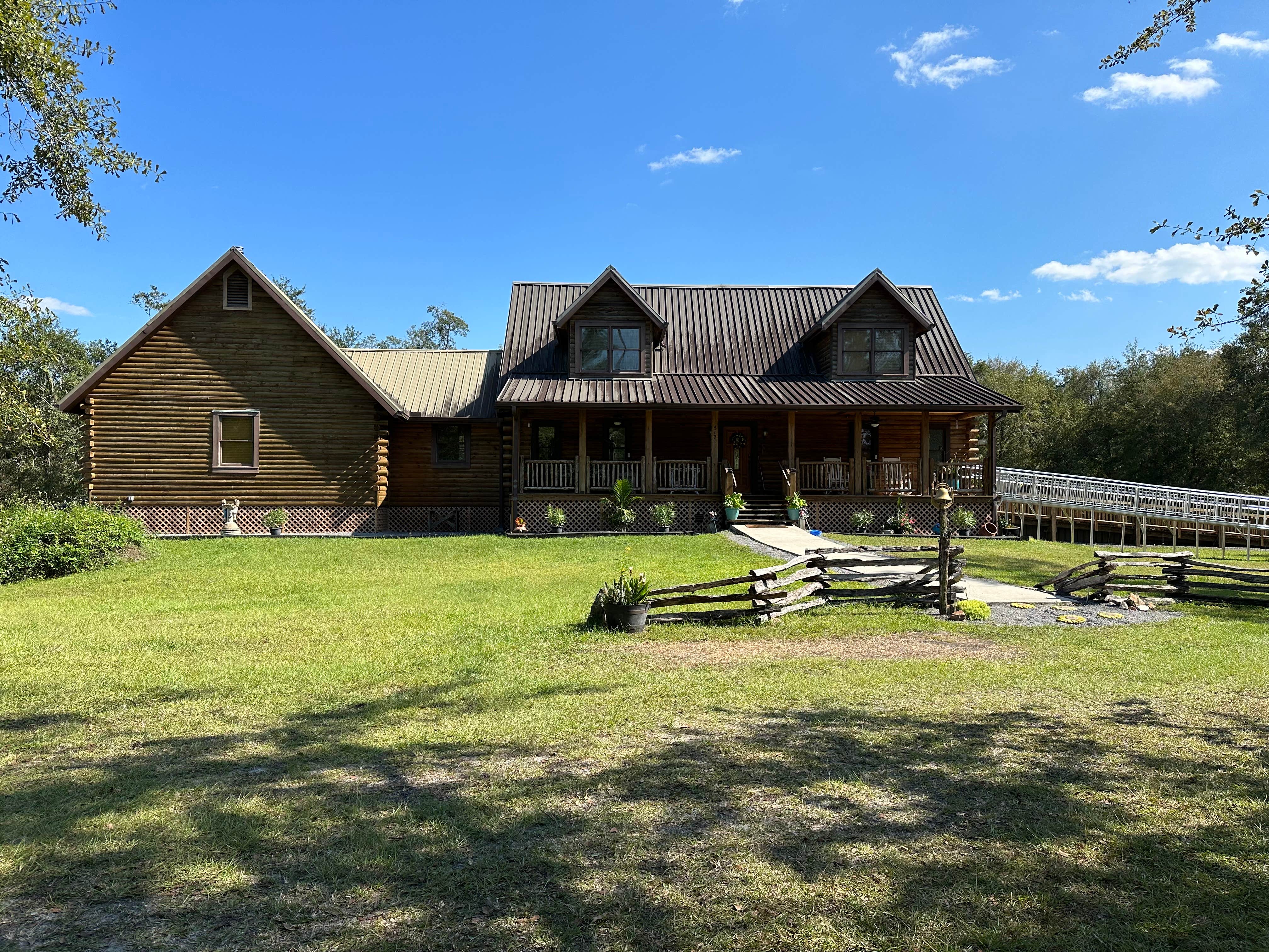 Yvette B.'s photo of a cabin at Valhalla Estate Farm near Florahome, FL