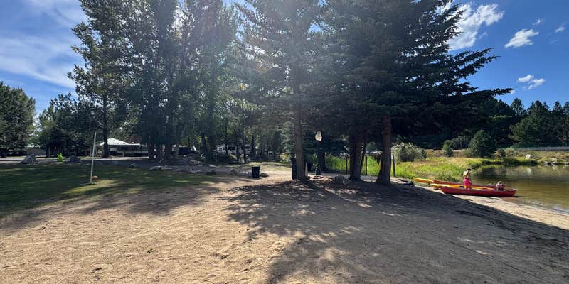 Camper submitted image from Waters Edge RV Resort