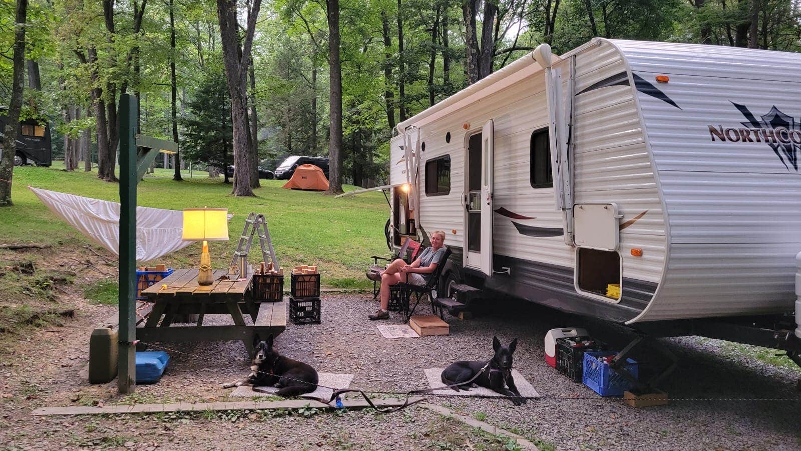 Camping near coopers outlet rock