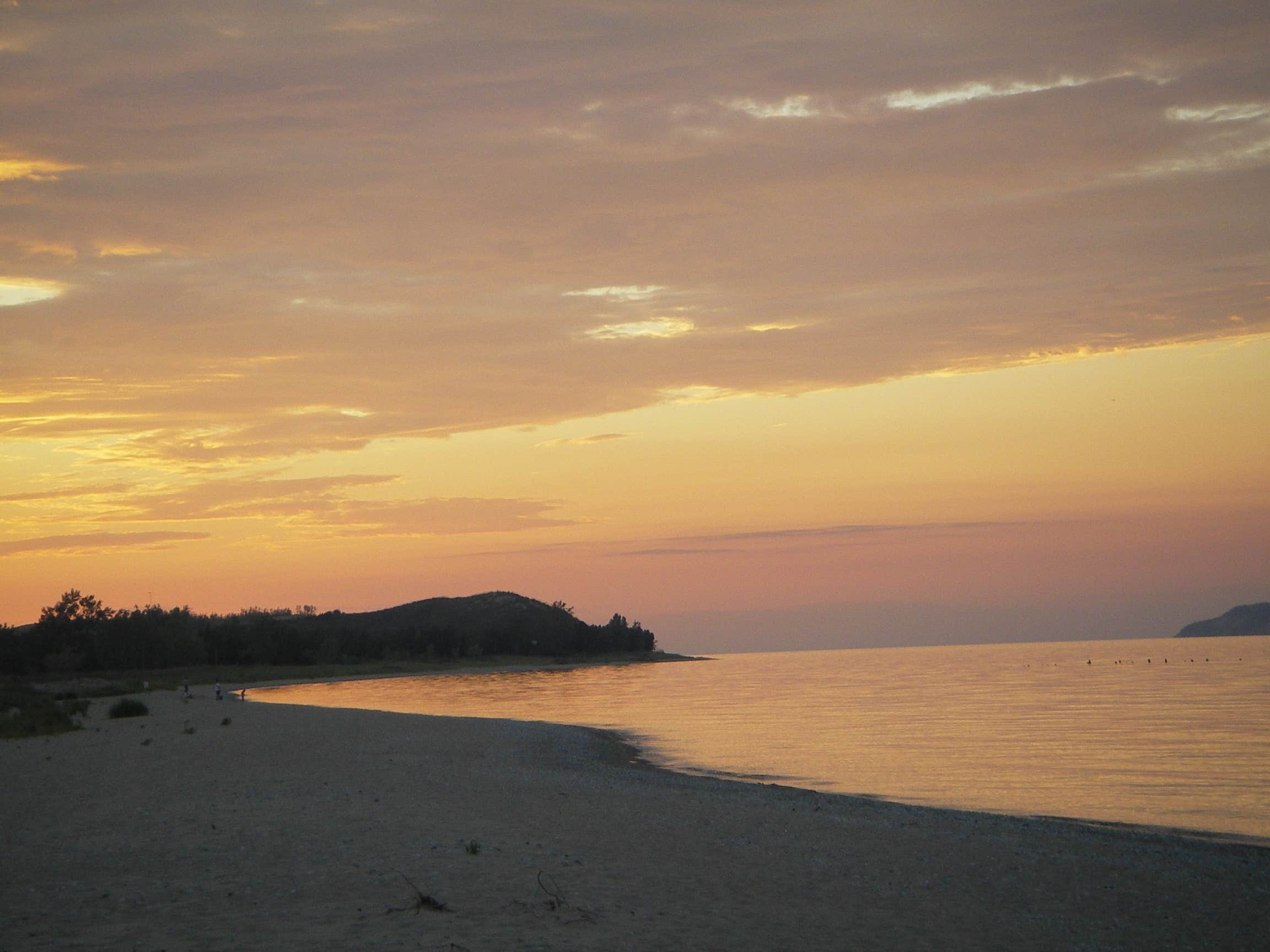 Camping in Lockwood Beach