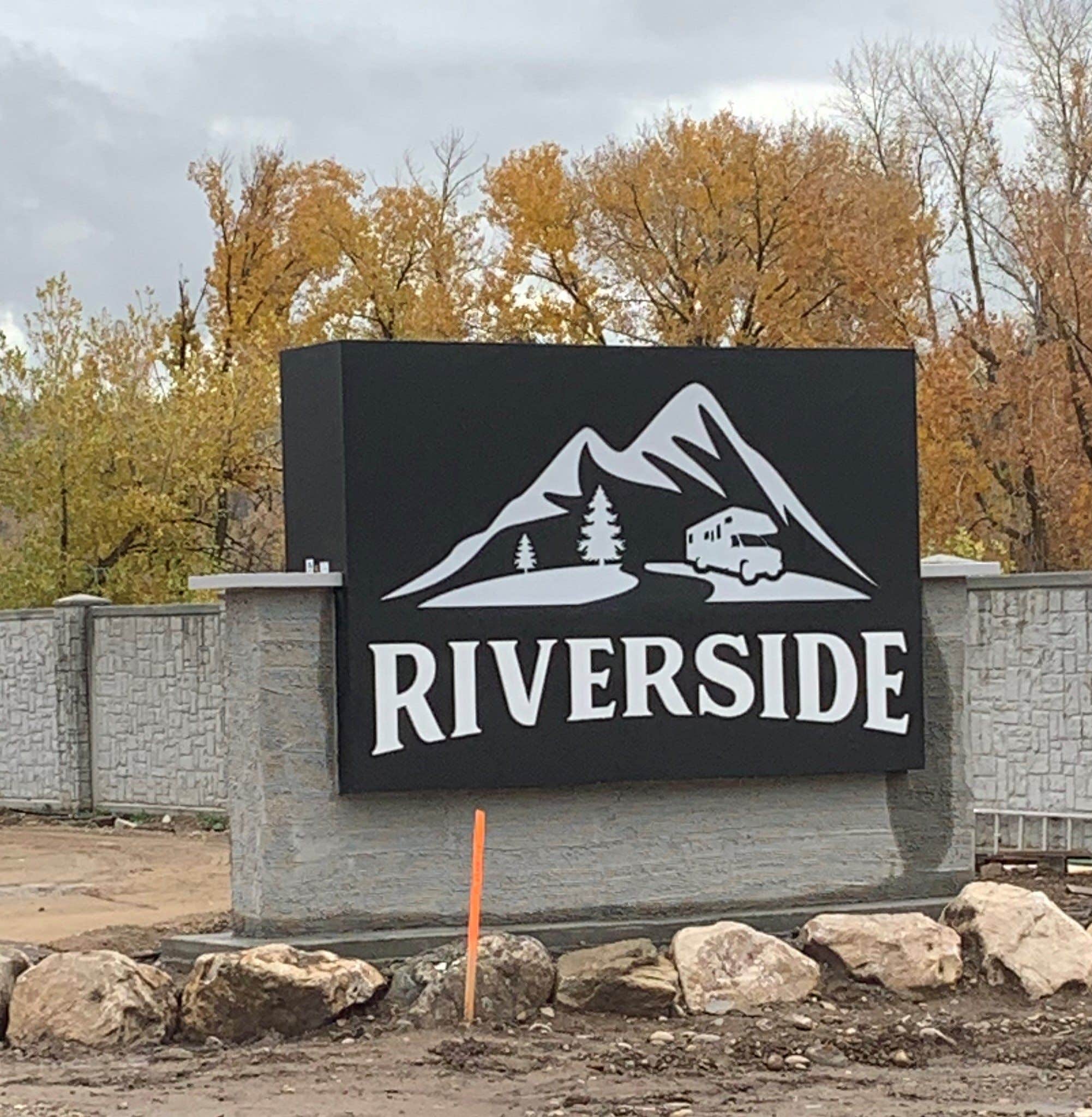 Riverside RV R.