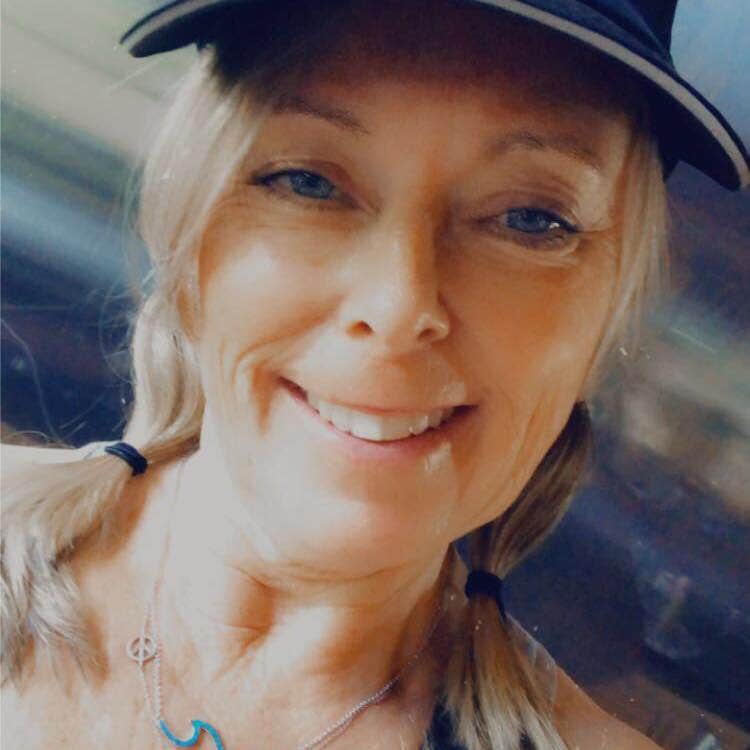 Lynn R.