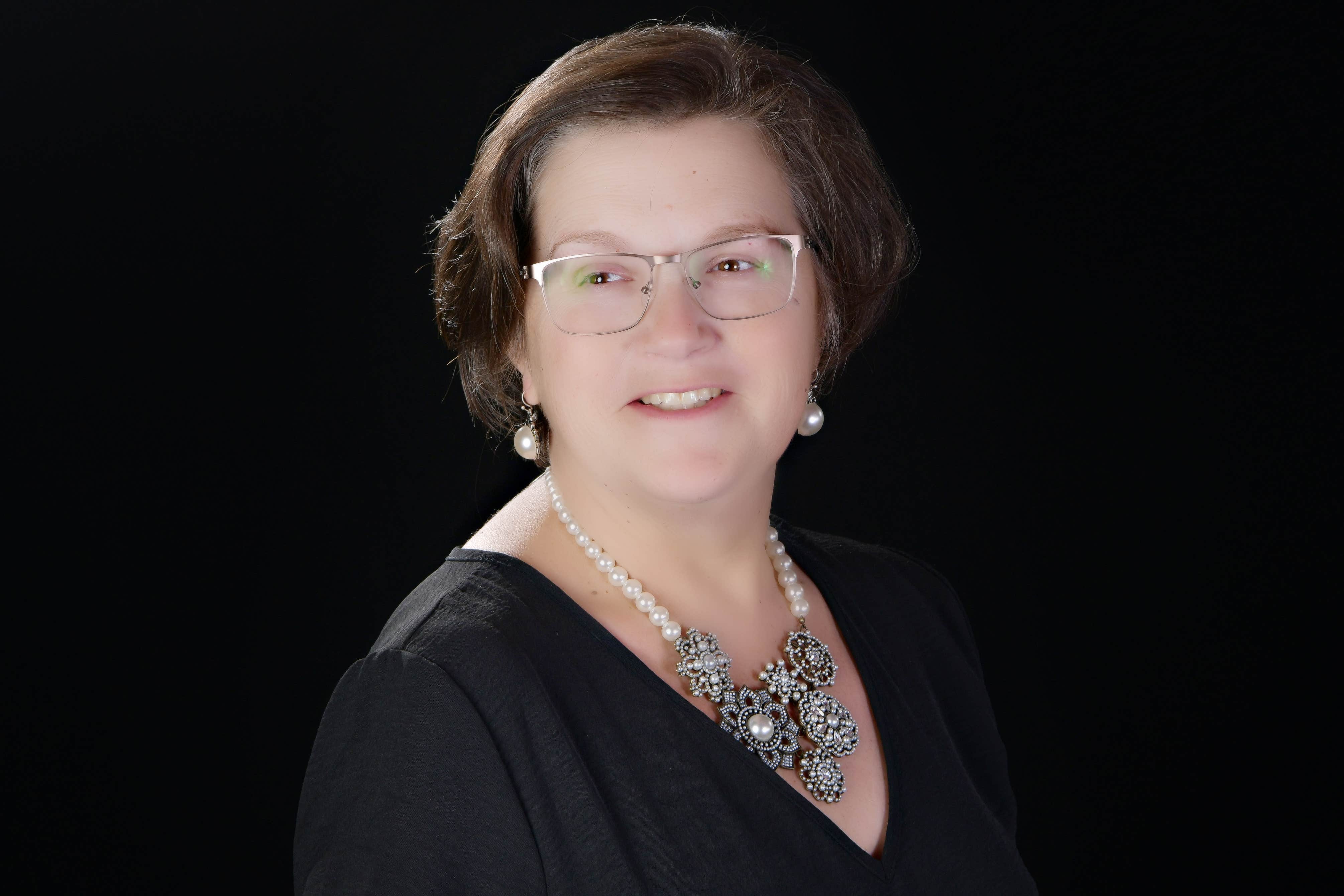 Kari L.